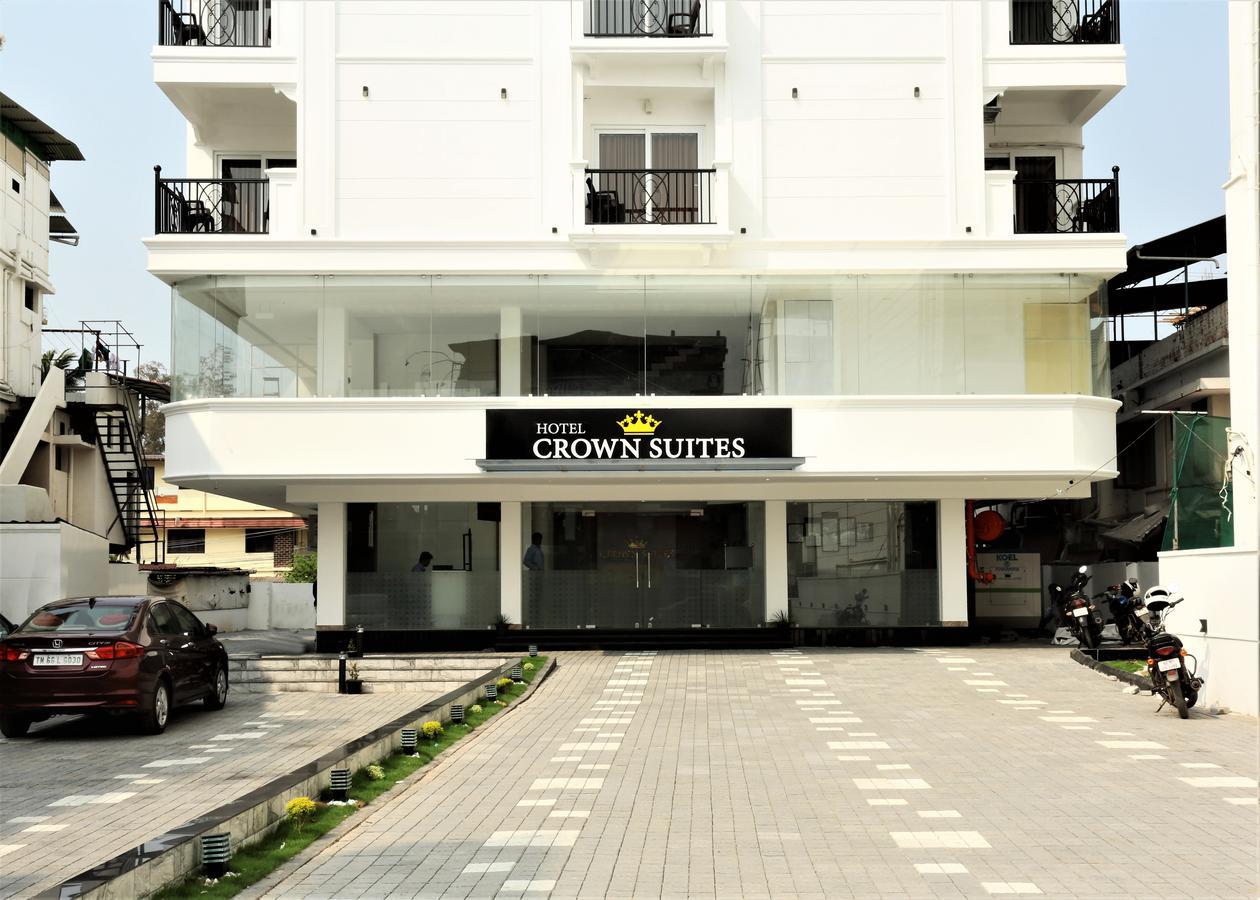 Hotel Crown Suites Kochi Exterior photo